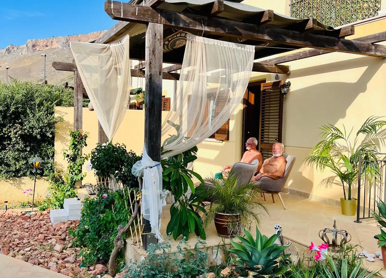 Esmaraldas House Of Love Terrasini Penzion