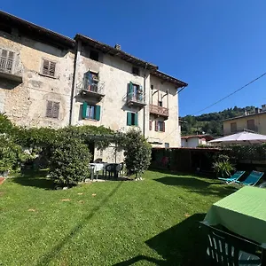 Un Tempo , Costa di Serina Italien