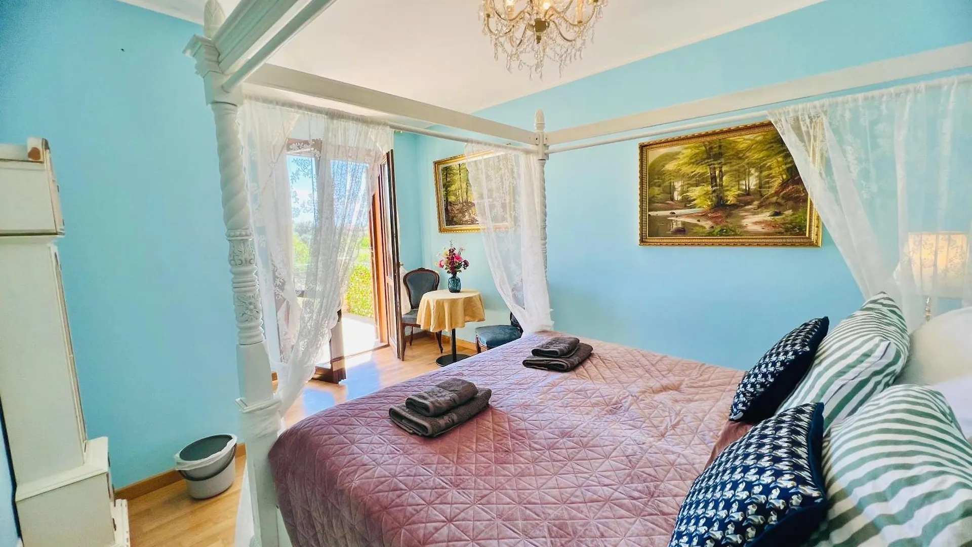 Esmaraldas House Of Love Terrasini Guest house
