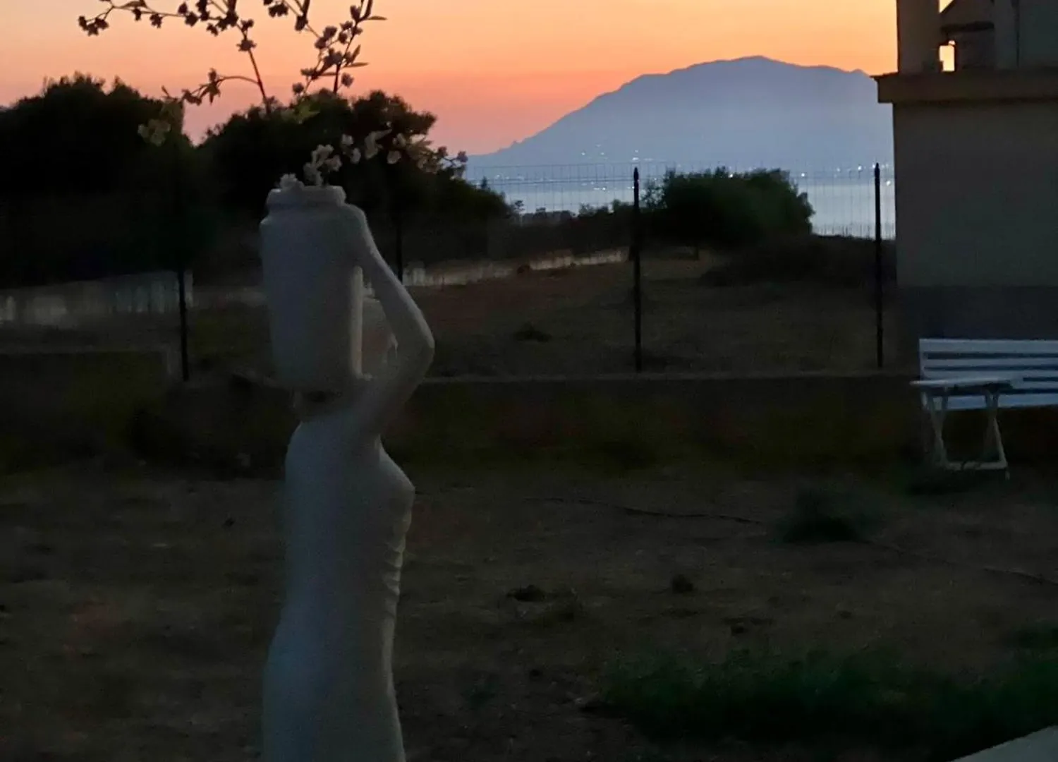 Esmaraldas House Of Love Terrasini Italy
